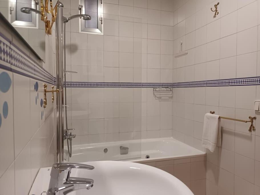 Apartamento Puerta Real セビリア エクステリア 写真